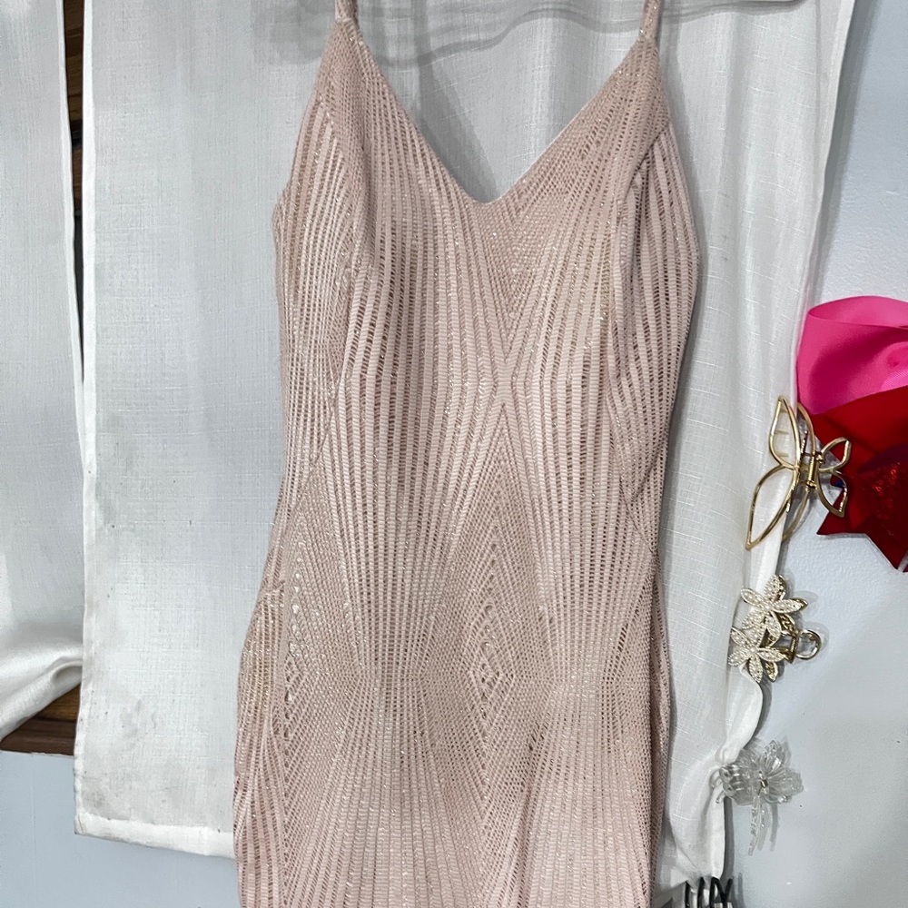 Elegant Pink Sleeveless Dress